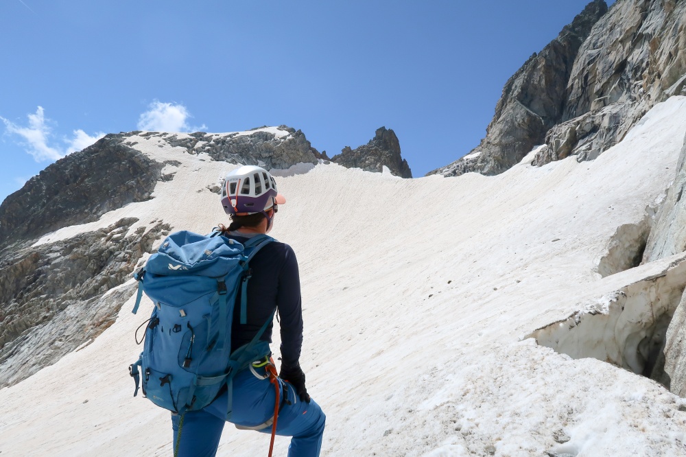 Remontée du col des Essettes