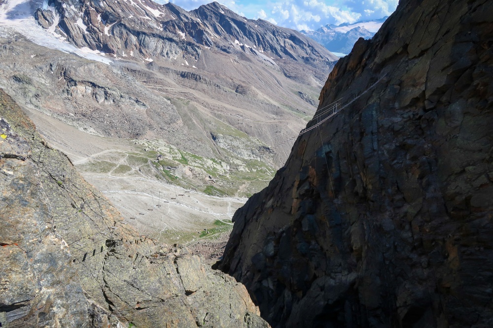 pont suspendu de la plus haute via ferrata d'Europe